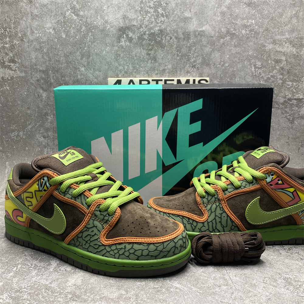 NIKE SB DUNK LOW