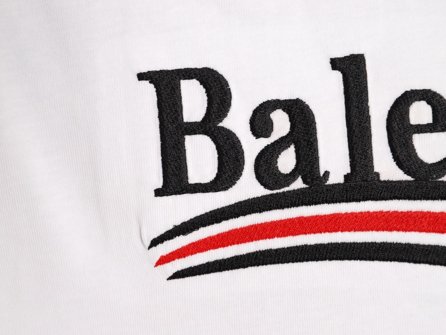 Ba*len*cia*ga Long-sleeved T-shirt