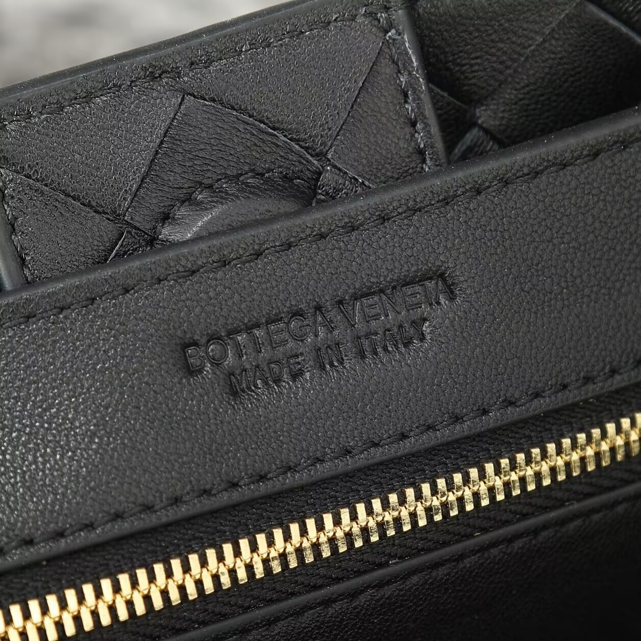 bo*te*ga Ve*ne*ta small andiamo 25x22x10.5cm