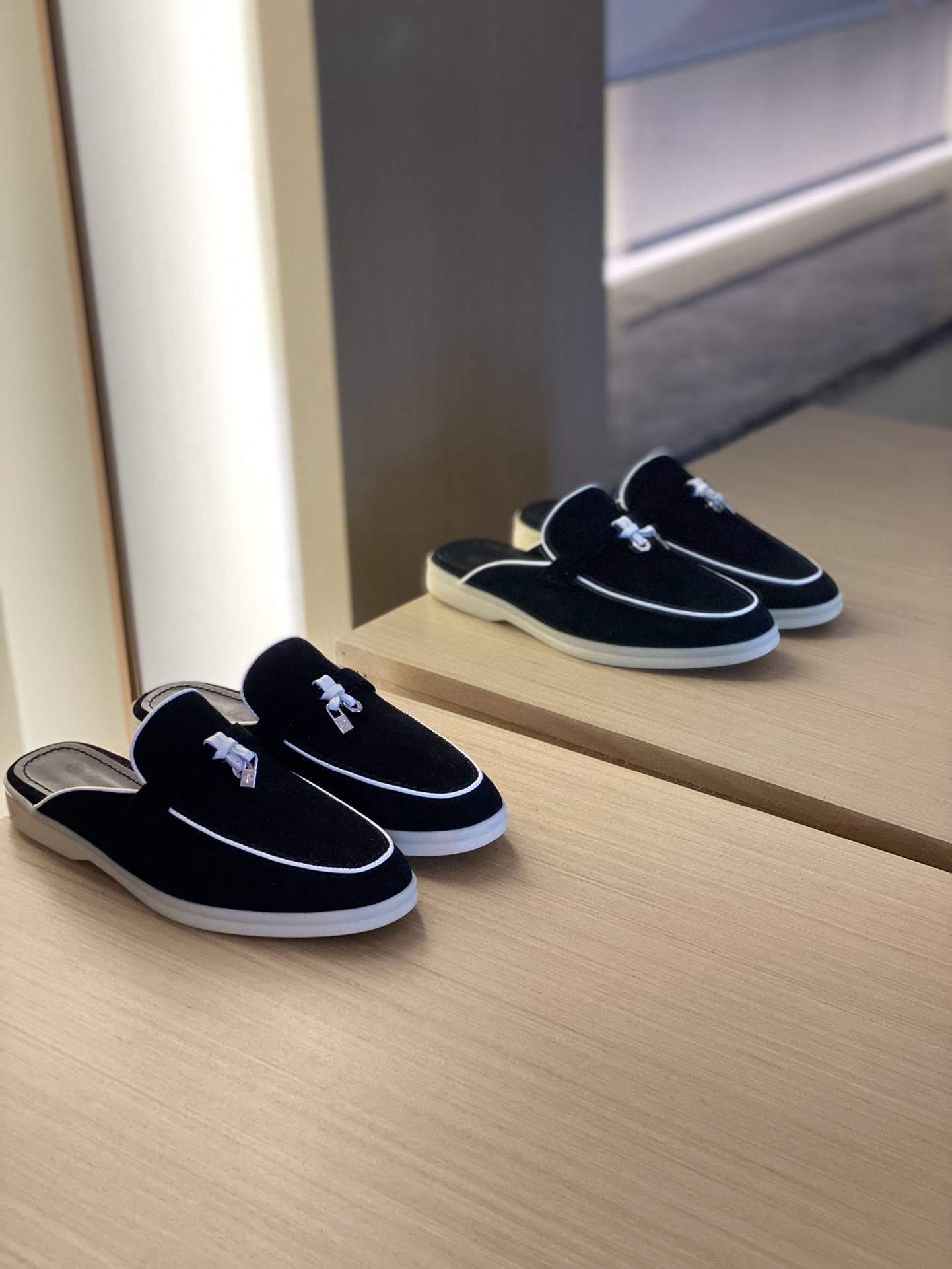 ua L**o p*ana babouche charms walk loafers