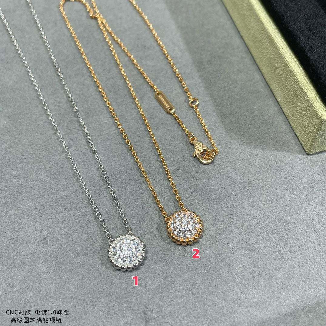 V*N CL*F & Arpels round bead full diamond necklace