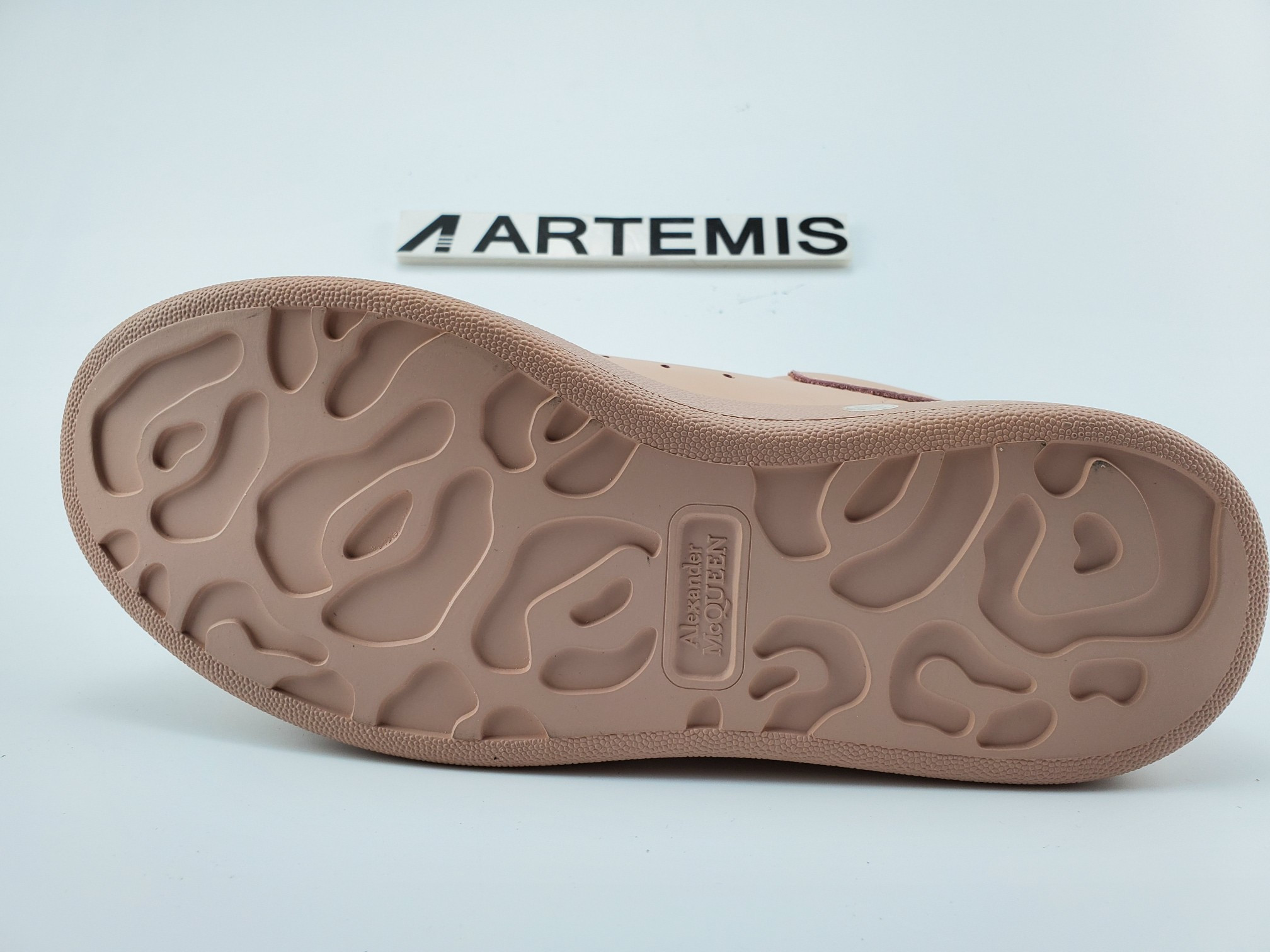 ale*d*r M*Q*en trainers pink