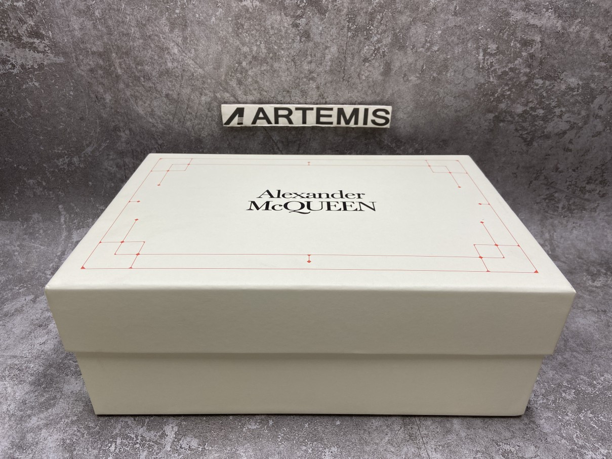 ale*d*r M*Q*en oversized pink sneaker