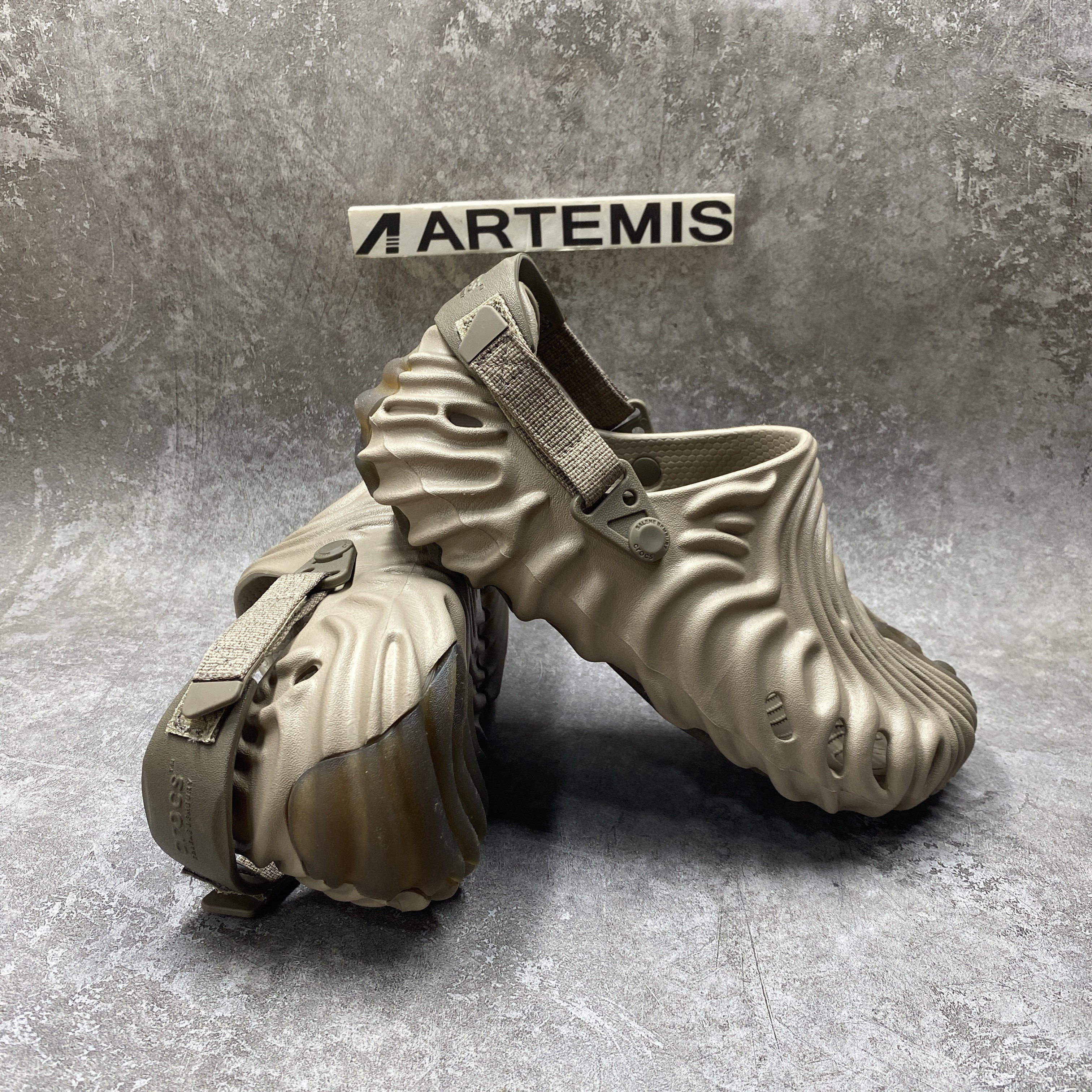 Cr*0*s pollex clog by salehe bembury menemsha