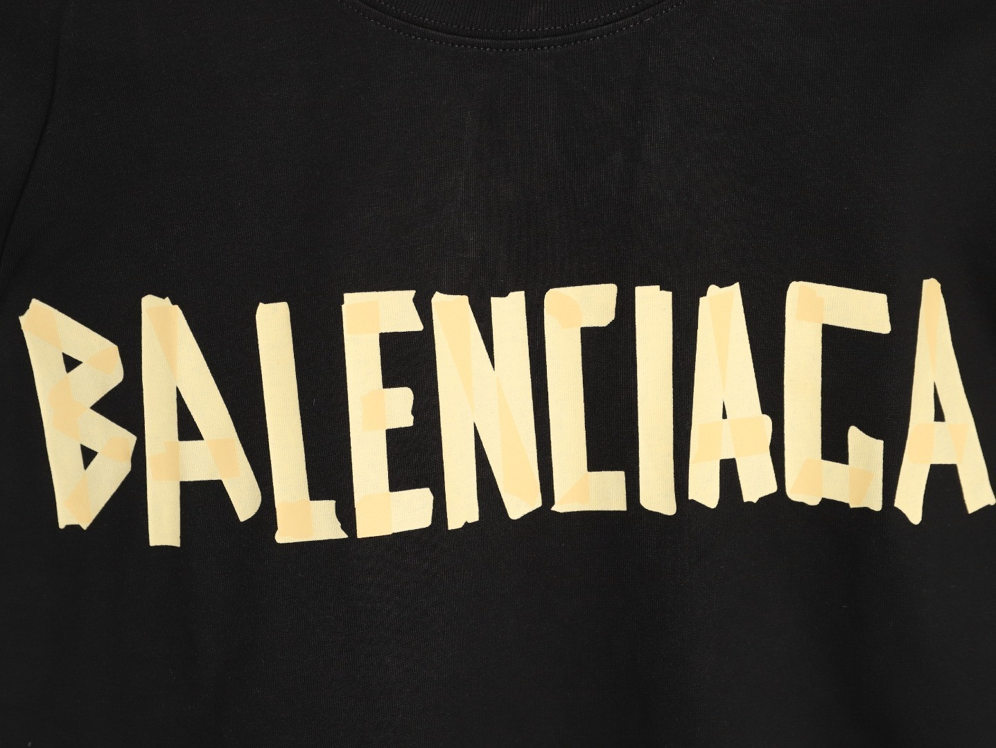 Ba*len*cia*ga Long-sleeved T-shirt