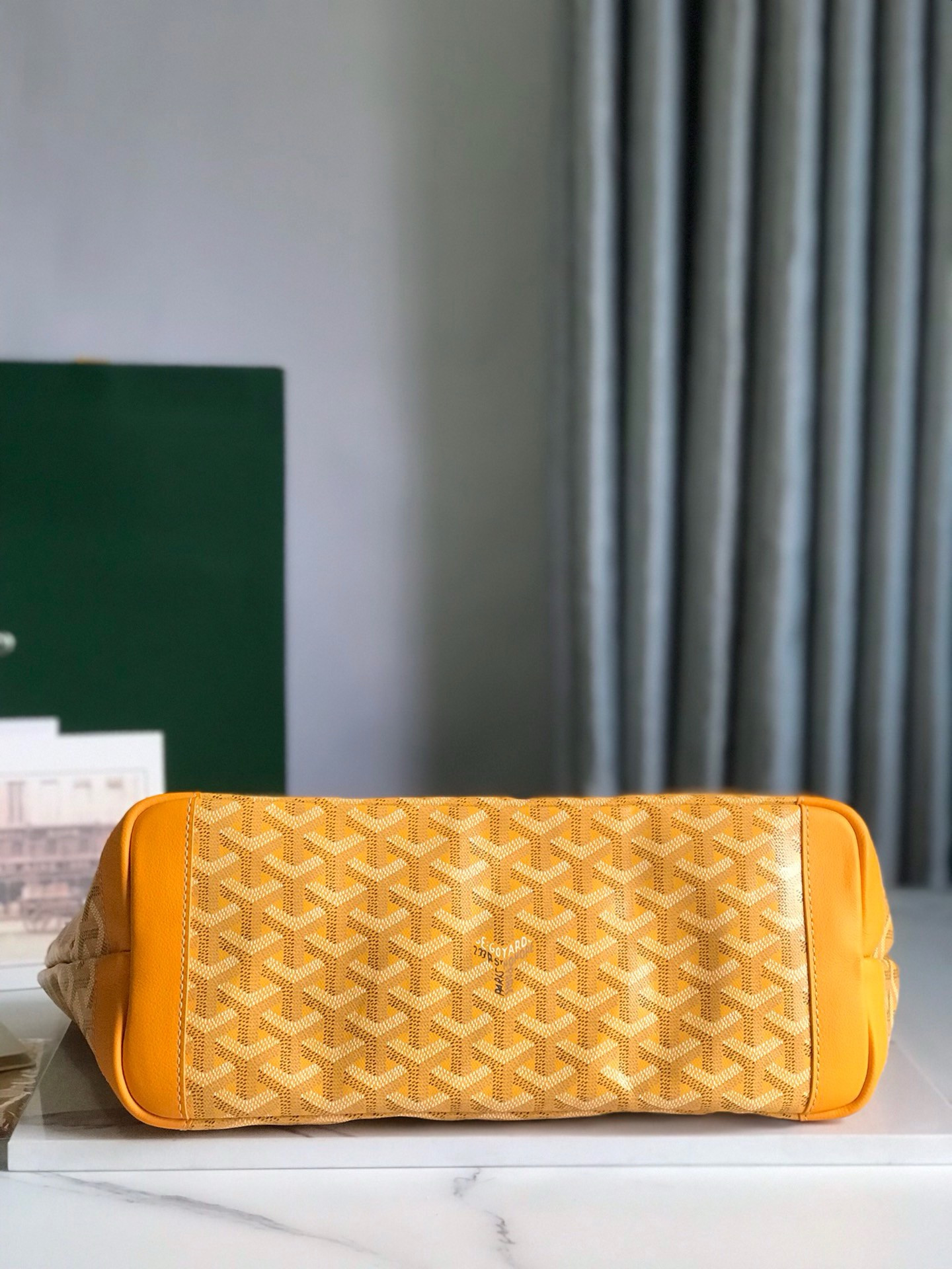 Go*ard saint l0*is gm bag 34 cm x 20 cm x 40 cm