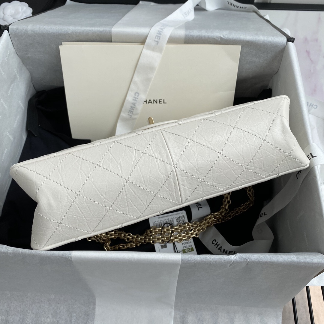 Ch*el LARGE 2.55 HANDBAG White& Gold-Tone Metal 7.6 × 10.9 × 2.9 in