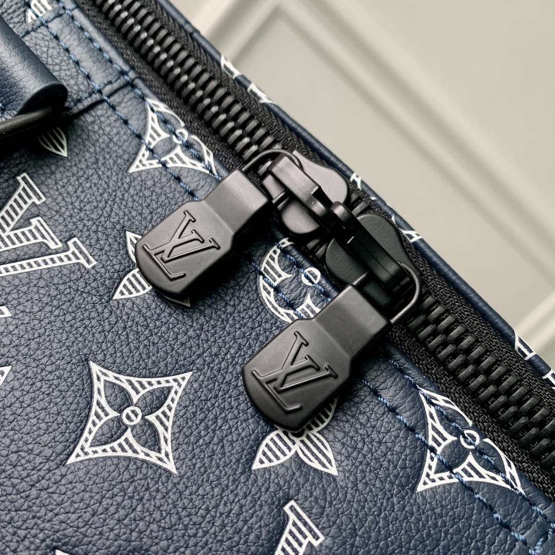LV Keepall Bandoulière 50 19.7 x 11.4 x 9.1 inches
