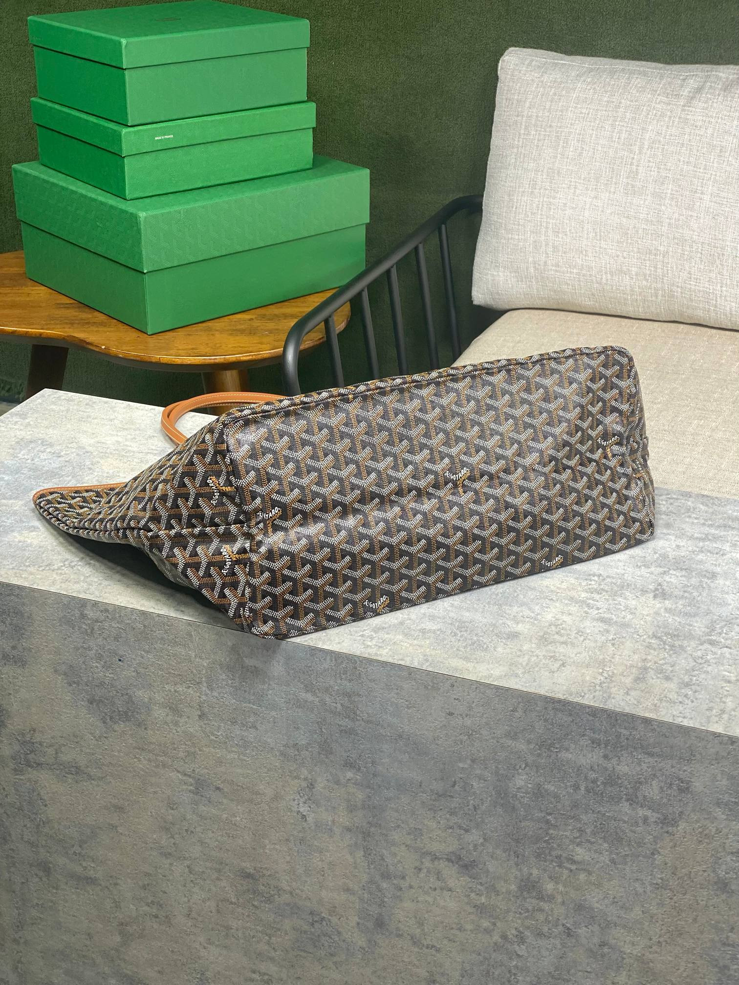 Go*ard saint l0*is gm bag 34 cm x 20 cm x 40 cm