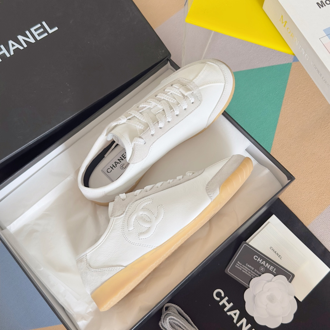 UA Ch*el SNEAKER