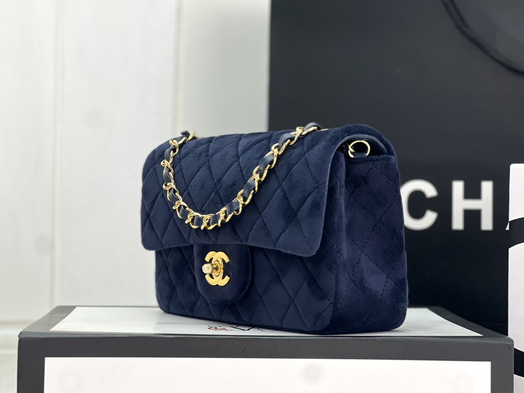 Ch*el classic flap bag 20cm