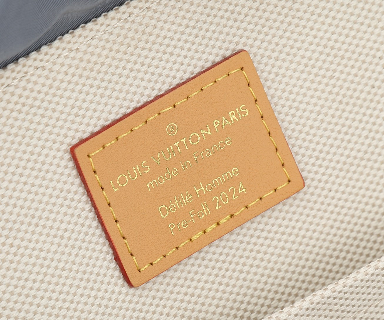 LV Montsouris Backpack N40708 32x40x19cm